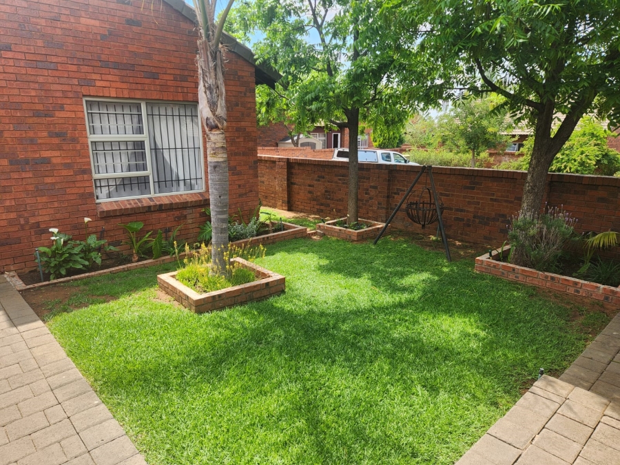 To Let 3 Bedroom Property for Rent in Pentagon Park Free State